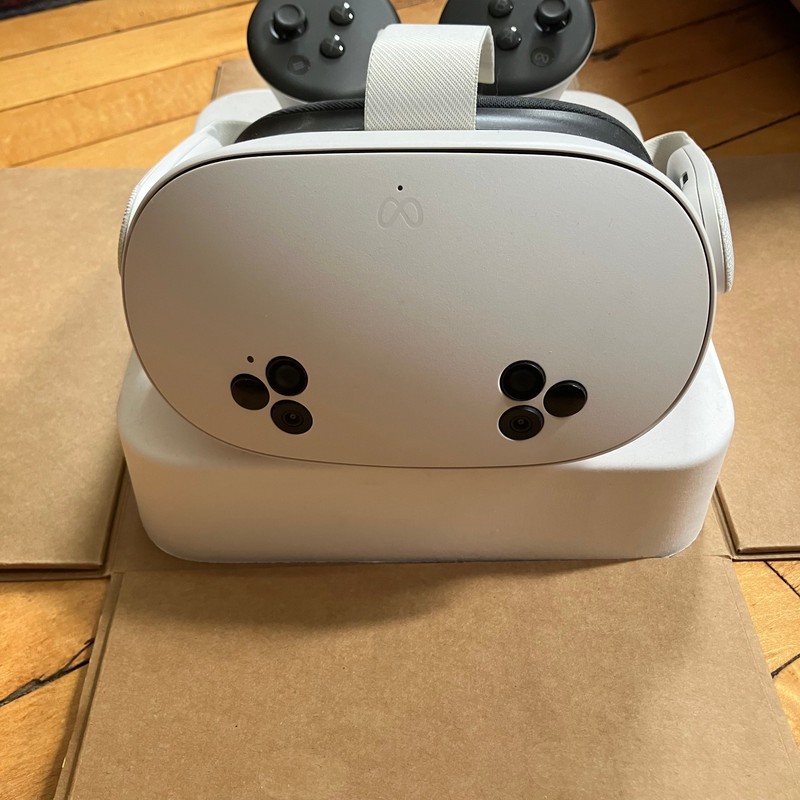 Meta Quest 3 128GB VR Headset - White