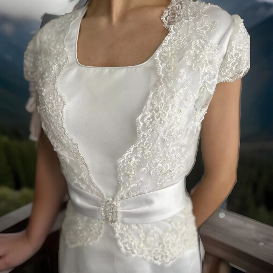 Vestido de novia talla 6 con mangas de gorra chaqueta de encaje con cuentas vestido de novia 2 un. Foto 2 de 4