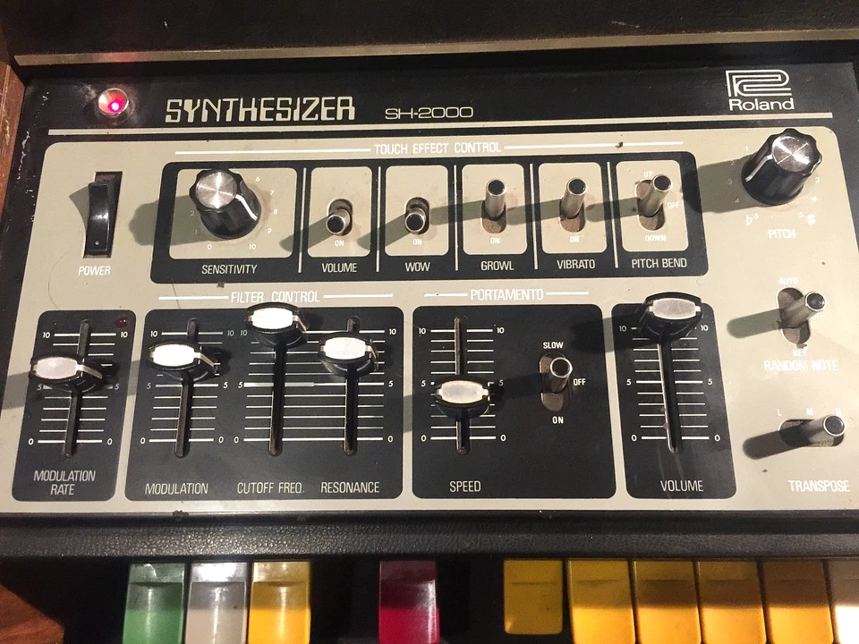 70er ROLAND SH 2000 ANALOG KULT SYNTHESIZER  OPTISCH +EL. BESTENS  & Tausch 80er - Bild 3 von 4