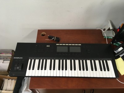 Native Instruments Komplete Kontrol S49 Mk2 Controller Keyboard