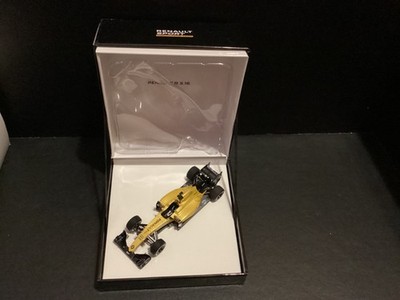 Renault R.S. 16 Lotus E24 Hybrid  2016 Formula 1 Dealer Edition Diecast in 1/43