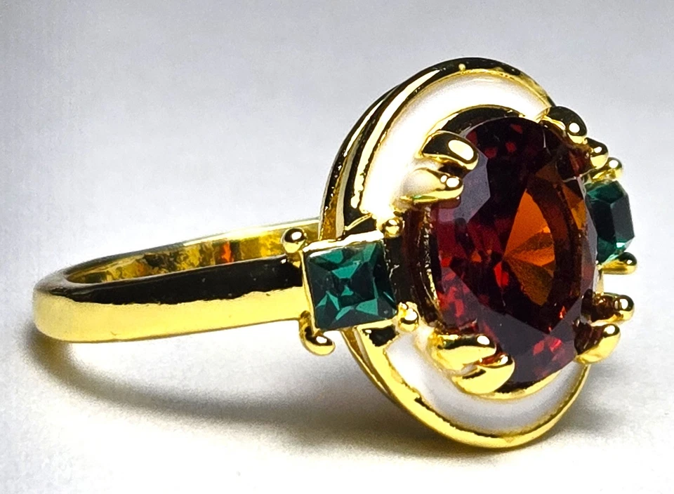 Vintage Art Deco Style Oval Lab Created Garnet & Emerald with White Enamel Ring - Image 2 of 4