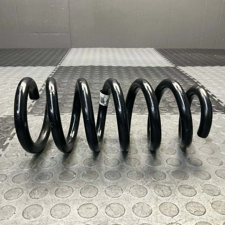 Muelle helicoidal de suspensión trasera izquierda o derecha Ford Taurus 2010-2012 OEM Foto 4 de 4