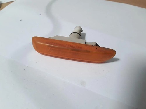 BMW 3 Touring E46 Kotflügelblinker vorne rechts 63138370720 8370720 33964001