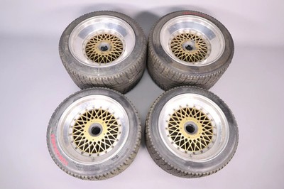 PORSCHE 956 962 BBS Räder Felgen 95636102200 95636102400 mit neuen Regenreifen