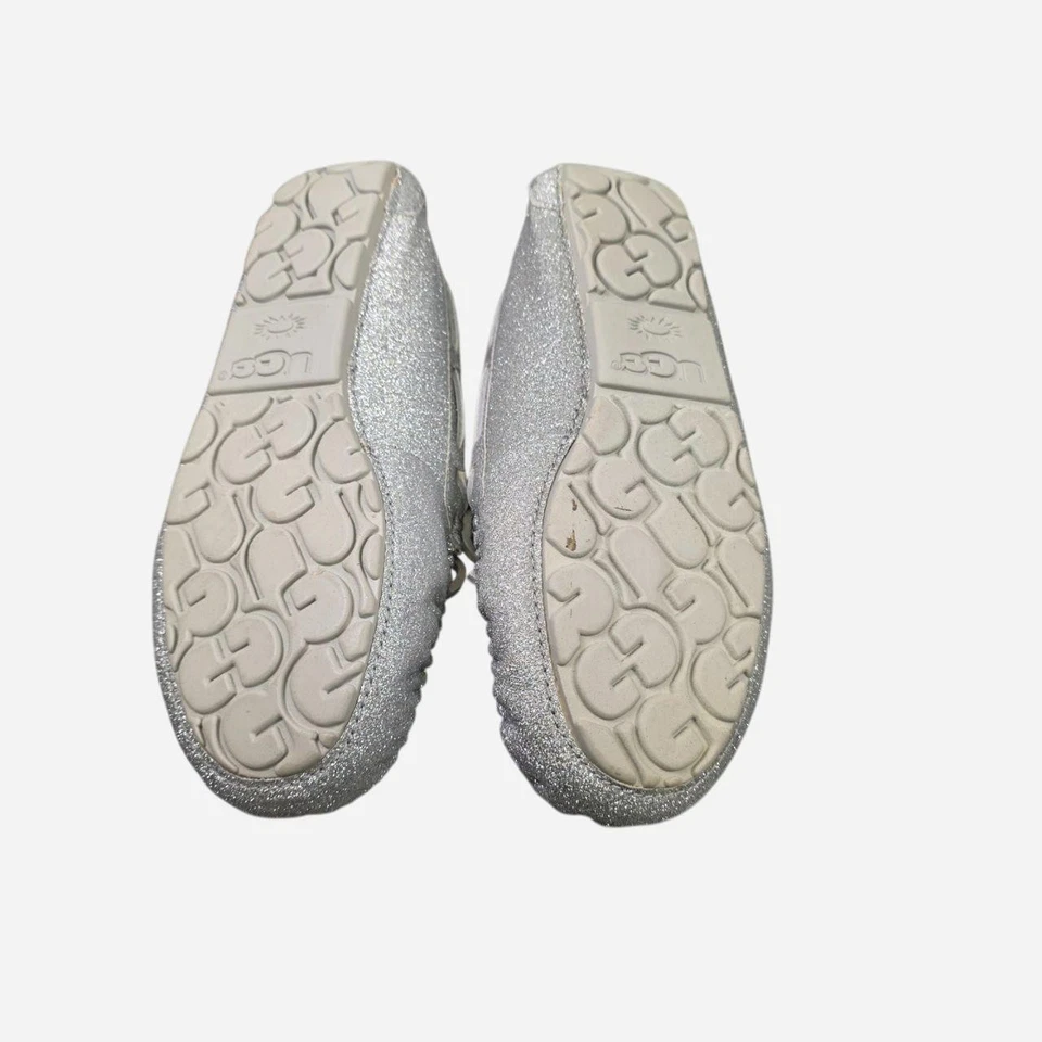 Ugg Dakota Sparkle Glitter Moccasins Slippers Women's Size 6 Silver Ugg - Image 4 of 4