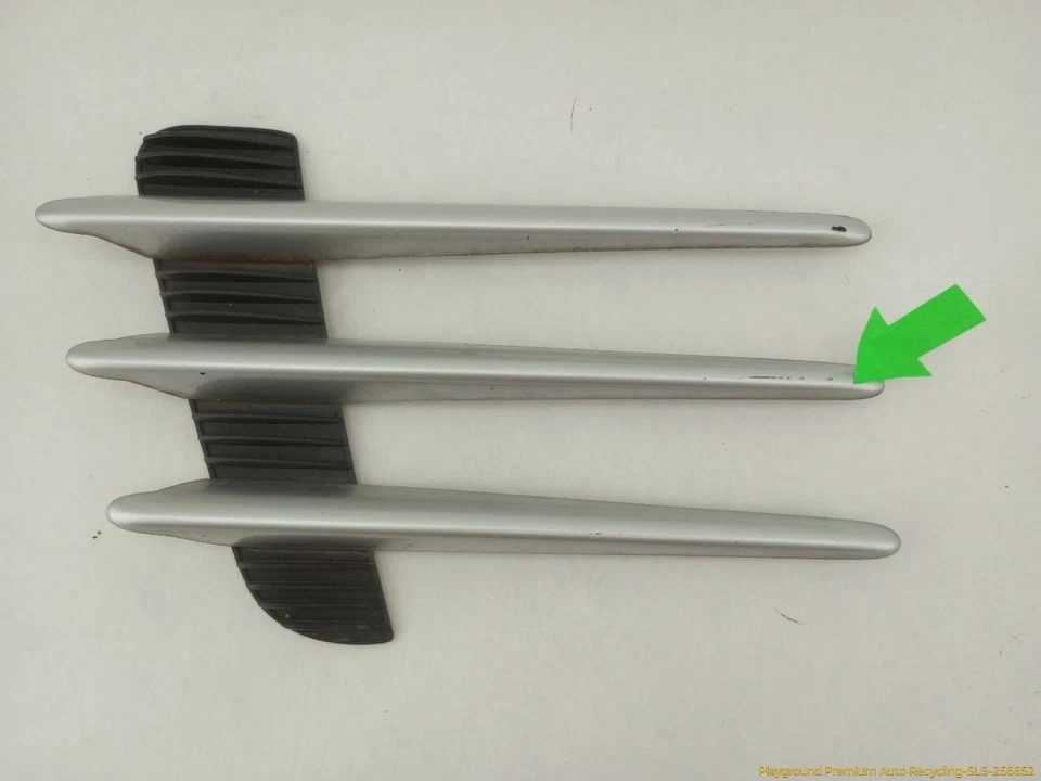 Par de molduras de rejilla de guardabarros delantero Chrysler Crossfire para 2004-2008 04 05 Foto 2 de 4