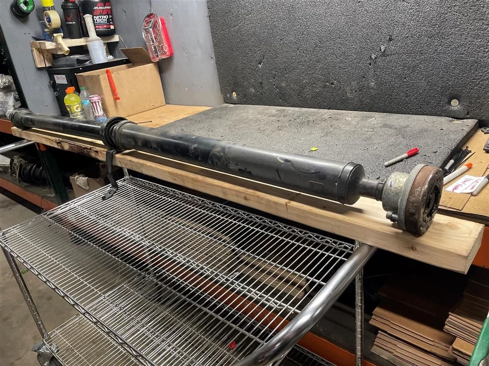 (LOCAL PICKUP ONLY) Rear Drive Shaft Fits 17-20 AUDI A4 1980205 Foto 2 de 4