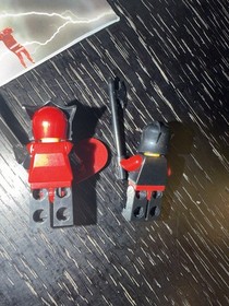 Lego 8802 Knights Kingdom: Dark Fortress Landing 8802 Castle Complete