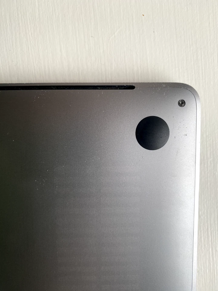 Apple MacBook Pro Touch Bar 13" 16GB 256SSD Intel Core i7 2.6GHz Good condition - Image 4 of 4