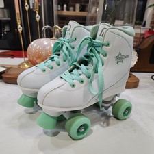Women  s Roller Derby 600 Quad Skates Size 6 White / Light Green