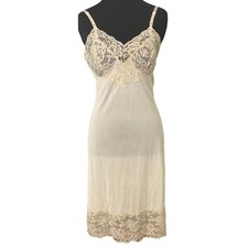 Vintage Hollywood Vassarette Ivory Lace Antron Nylon Full Slip 32A Pinup 60s