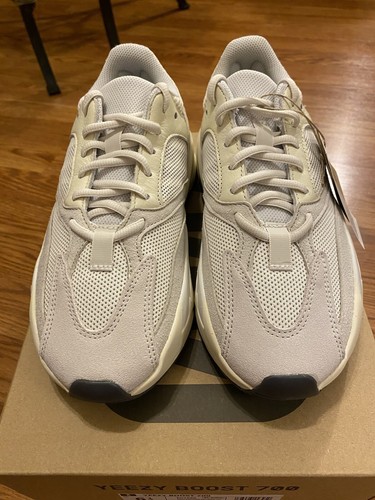 Adidas Yeezy Boost 700 Low Analog Size 6.5 EG7596 - Picture 4 of 8