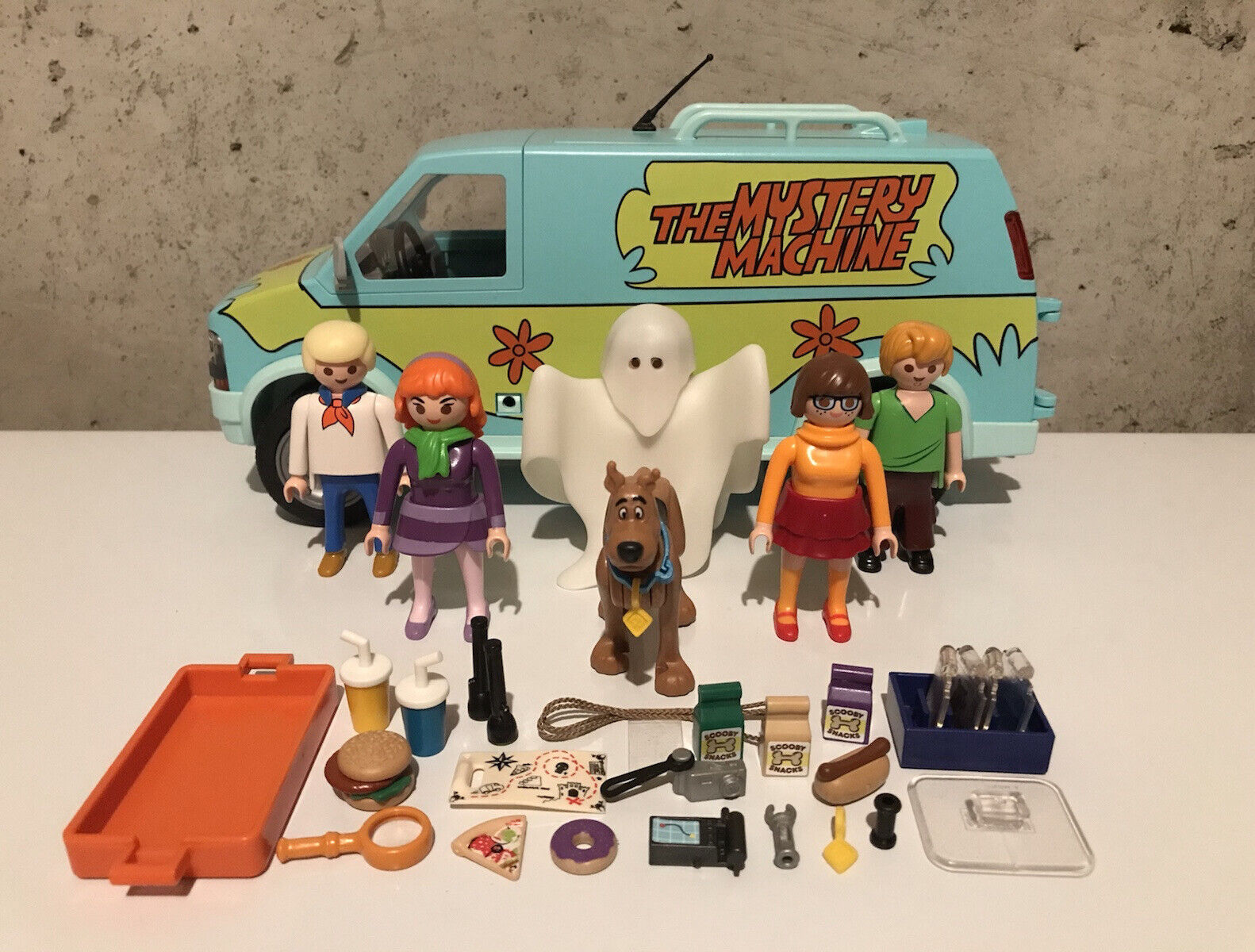 Playmobil The Mystery Machine Scooby-Doo Figure Lot Mint Complete # 70286 70287