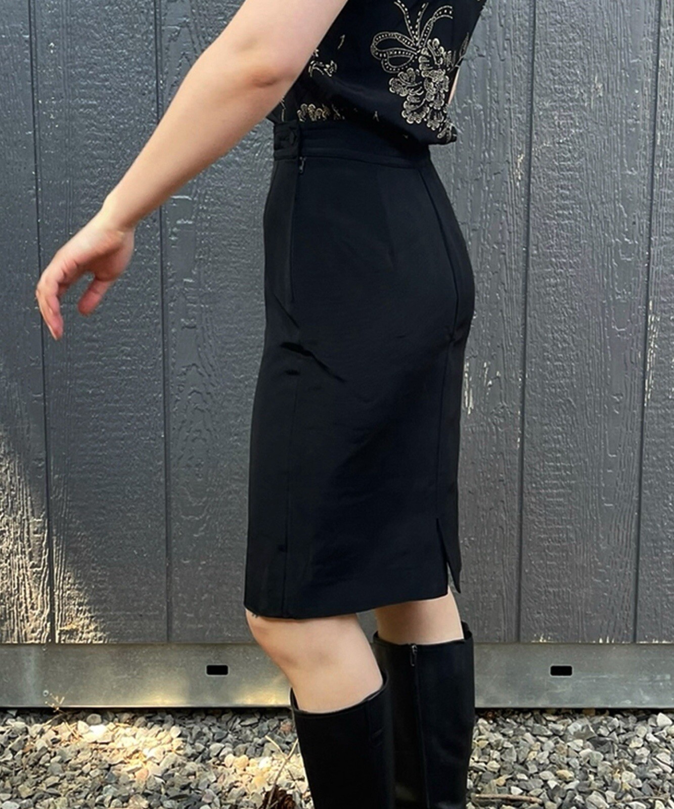 Picture 2 of 4