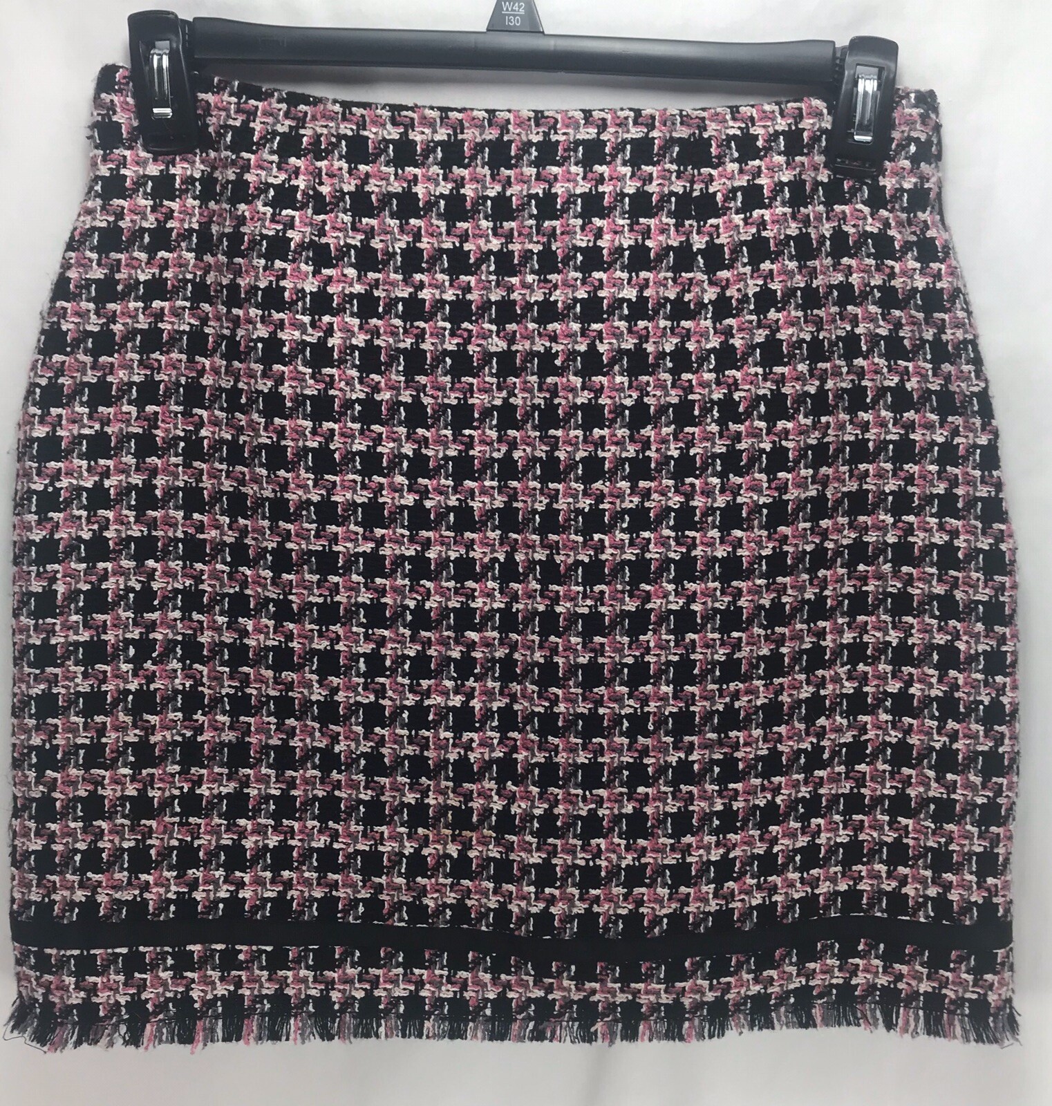 John Paul Richard Uniform Petite Skirt Black/White/Pi… Gem