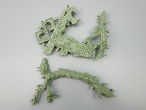 Warhammer 40K: Death World Forest Terrain - Picture 5 of 6