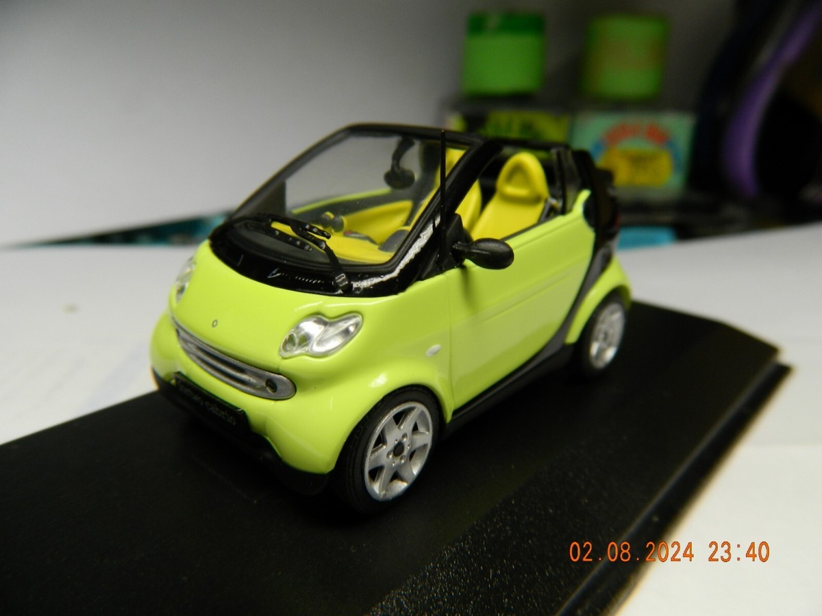 1/43 Smart / スマート fortwo cabrio Smart Fortwoo Cabriolet Open 2011 Red 1:43 Spark Dealer