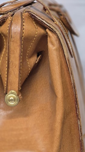 Vintage Genuine Tan Leather Gladstone Doctor's Bag | Retro Apothecary Medical - Picture 6 of 24