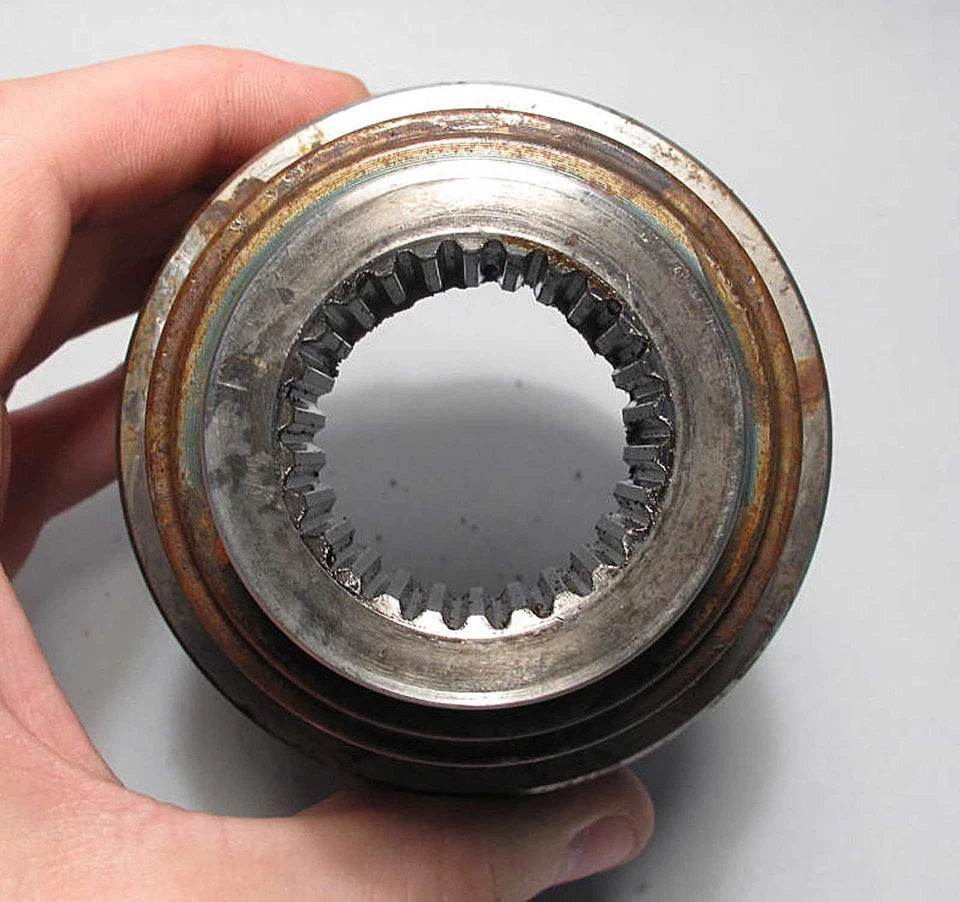 BMW E46 3-Series X5 AWD 5-Speed Manual Trans Rear Output Flange Splines 2001-05 - Image 3 of 4