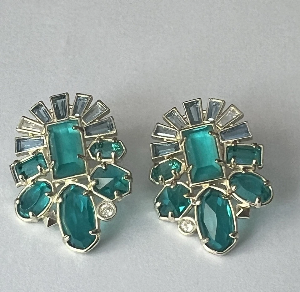 Pendientes Kendra Scott Huckaby tono dorado Foto 2 de 4