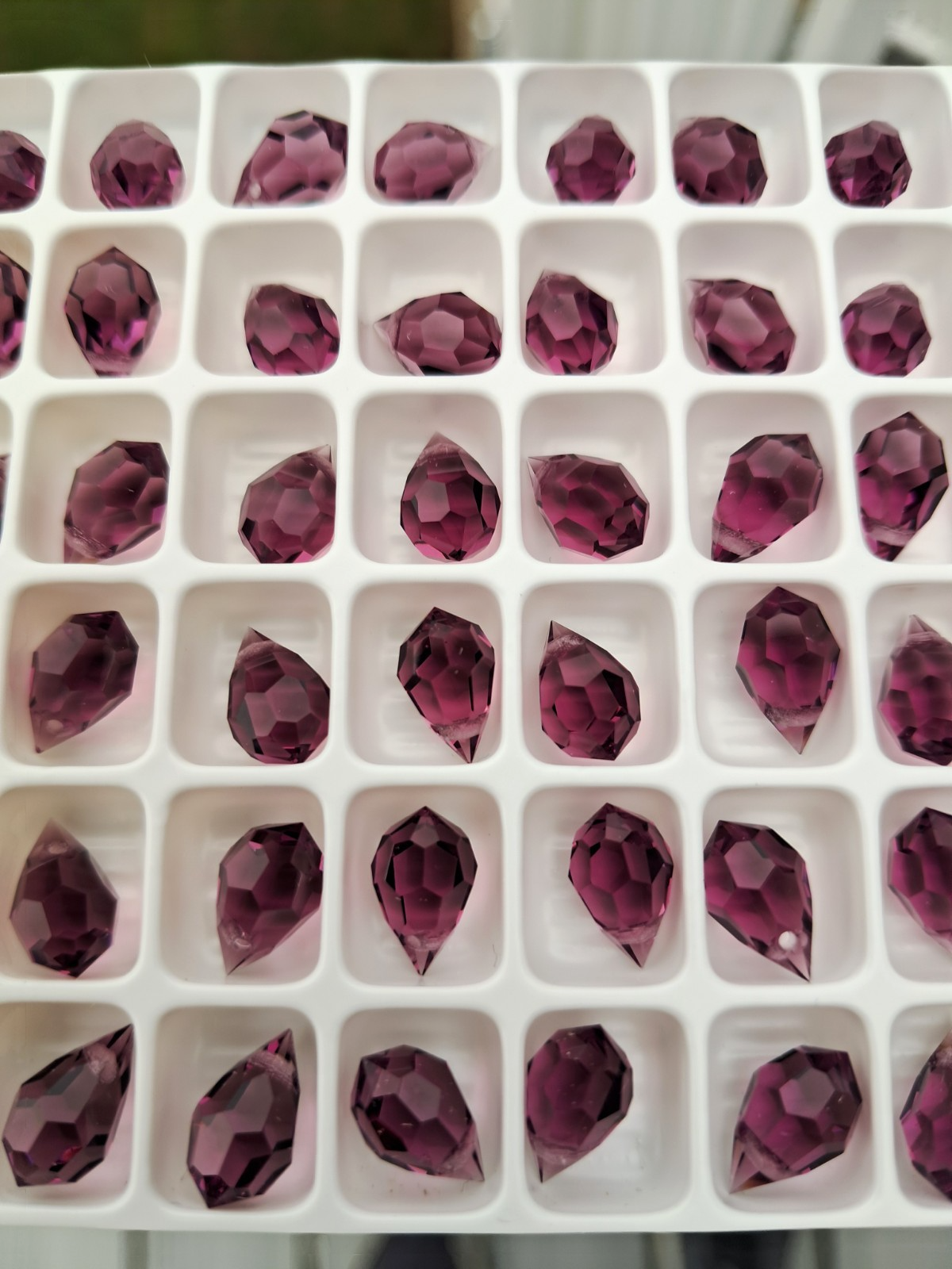 PRECIOSA 24 PCS MACHINE-CUT 6 X 10 DROPS/AMETHYST