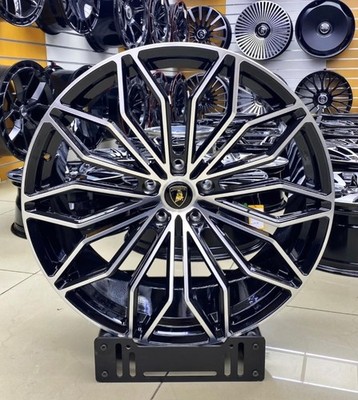 4 Geschmiedete Felgen Lamborghini Urus 23'' Schwarz Glänzend 10X23 11,5X23