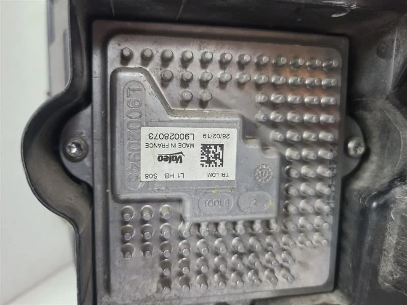 Passenger Right Headlight Fits 17-19 SIERRA 2500 PICKUP 554683 - Image 4 of 4