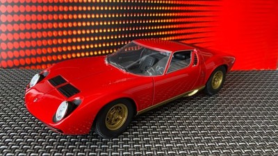Lamborghini Miura P400 SV / 1:18
