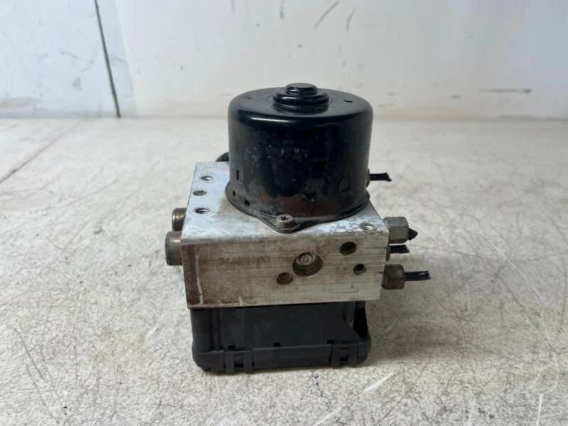 2001-2002 Dodge Caravan ABS Anti Lock Brake Actuator Pump OEM - Image 2 of 4