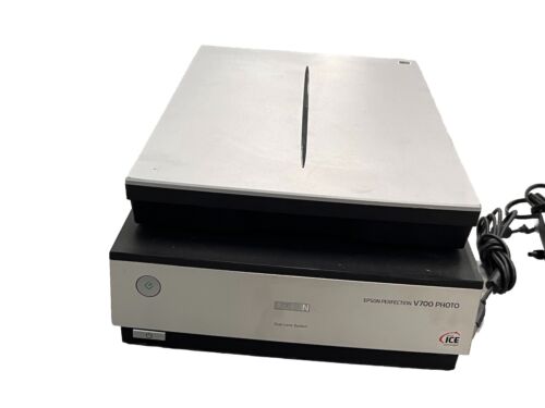 Epson Perfection V700 scanner piano foto J221A - Foto 2 di 12