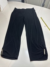 260. Chicos Black Pull On Stretch Capris With Gold Metal Detail Sz 0 US S