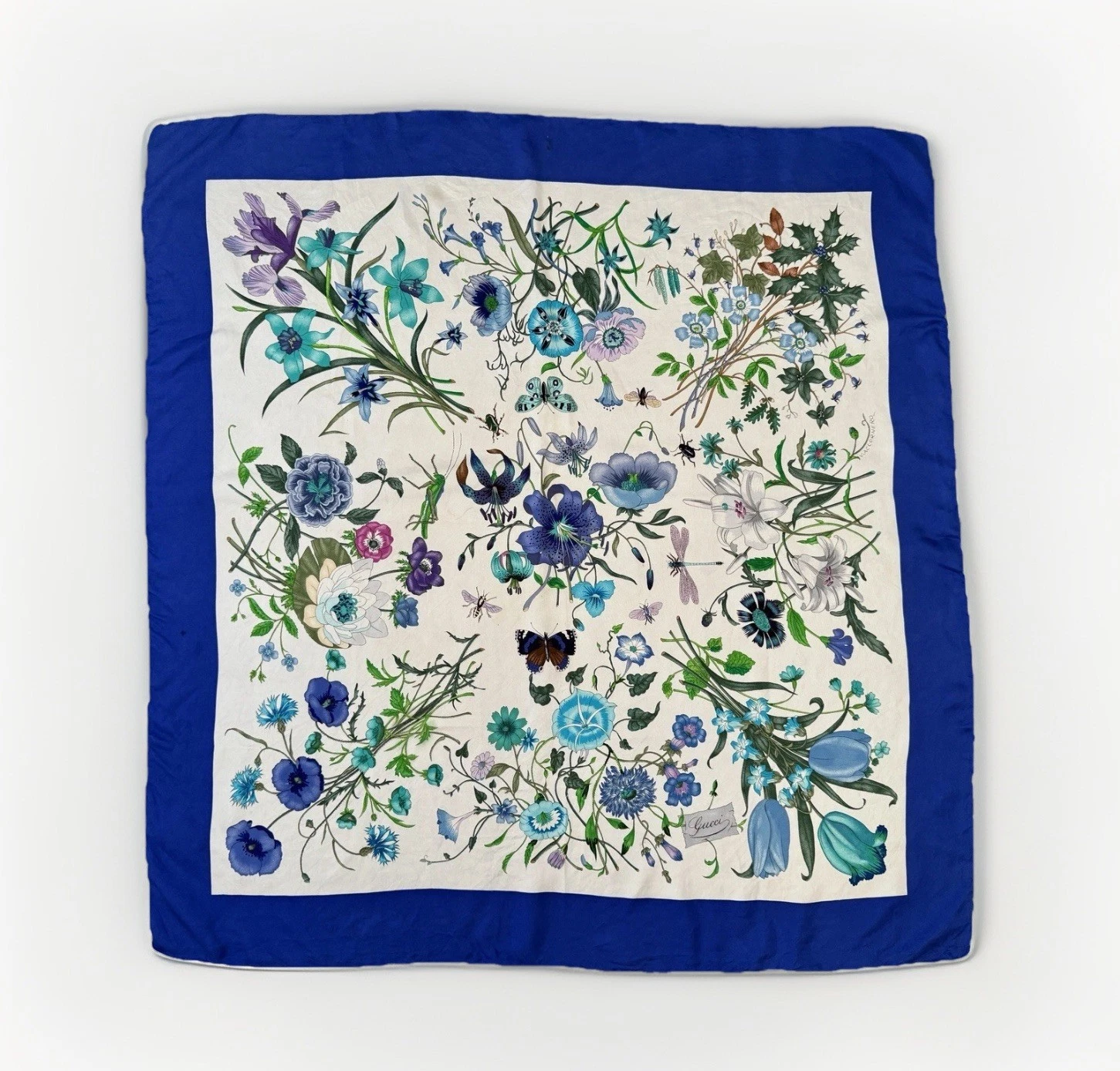 Gucci foulard en soie V. Accornero fleurs bleu blanc rare vintage AUTH