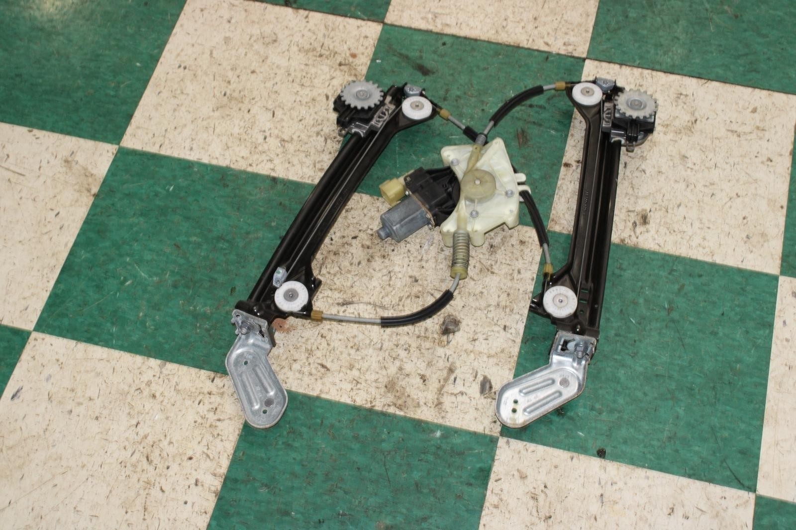 14-22 Ghibli LR Driver Left Rear Side Window Regulator Assy Unit Factory OEM OE