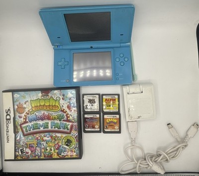 Nintendo DSi Handheld Console Light Blue With 5 Games. Tested & Working