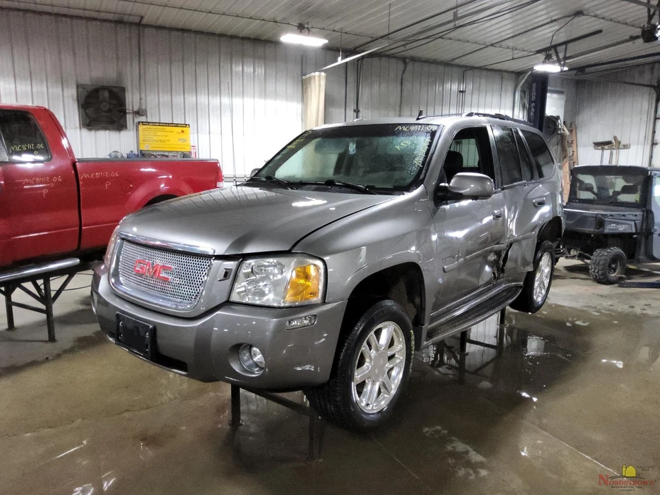 2008 GMC Envoy ABS Antilock Brake Pump - Image 2 of 4