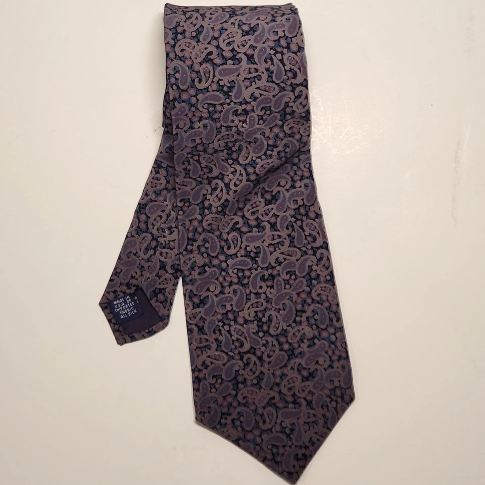 Corbata de seda Damon Paisley antigua Madder de colección 55,5" de largo hecha en EE. UU. Foto 2 de 4