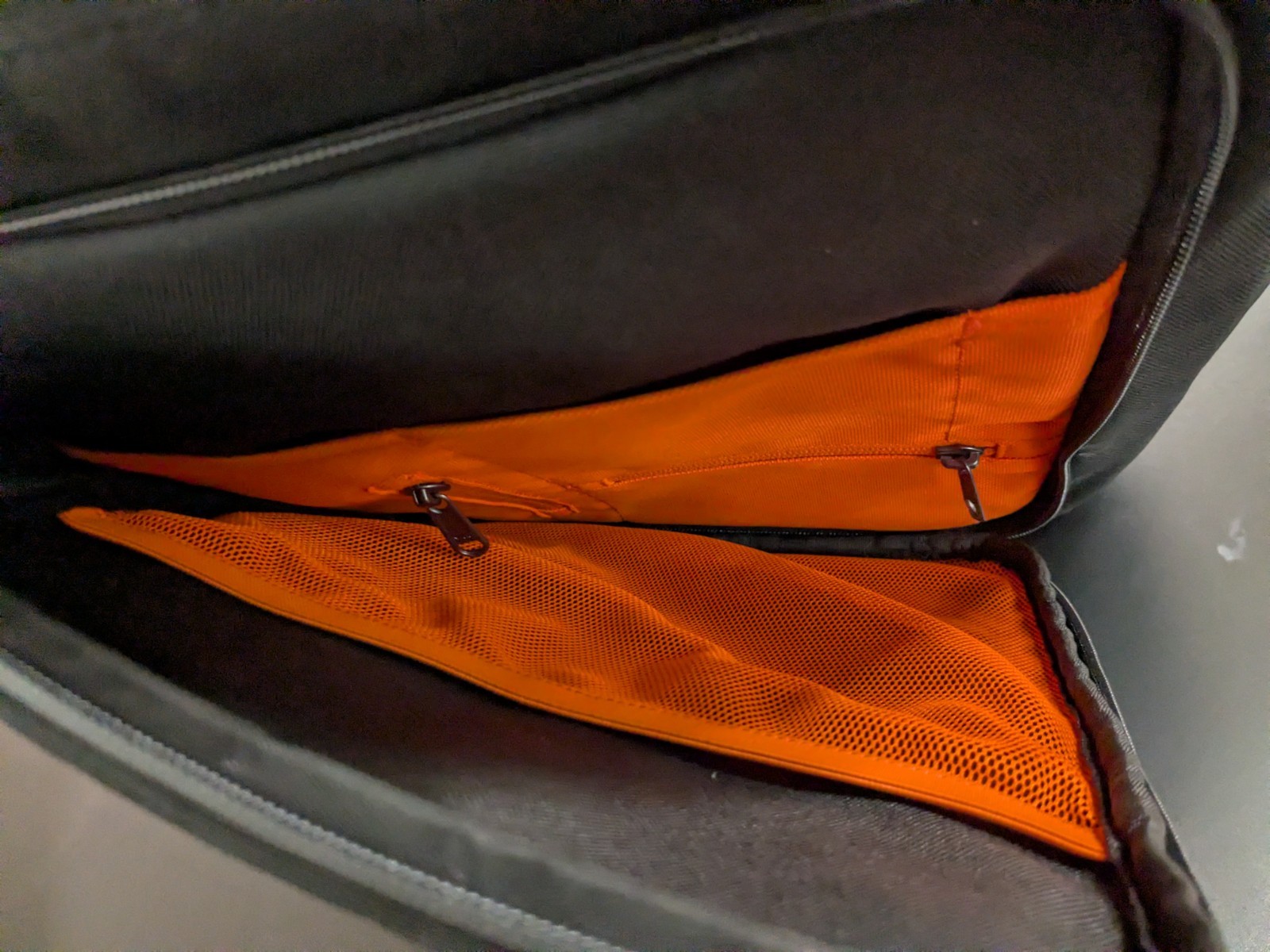 Linus Tech Tips LTT Backpack 35L VGC - image 21