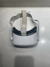 Oculus Quest 2 128GB VR with Headset and 2 Controllers White Barley Used Great