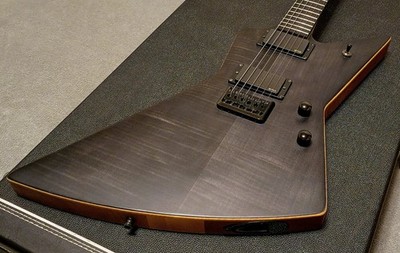 Chapman Ghost Fret 2016 (Korea) Mahogany/Flame Maple ~ Neck Thru ~ EMG ~ OHSC
