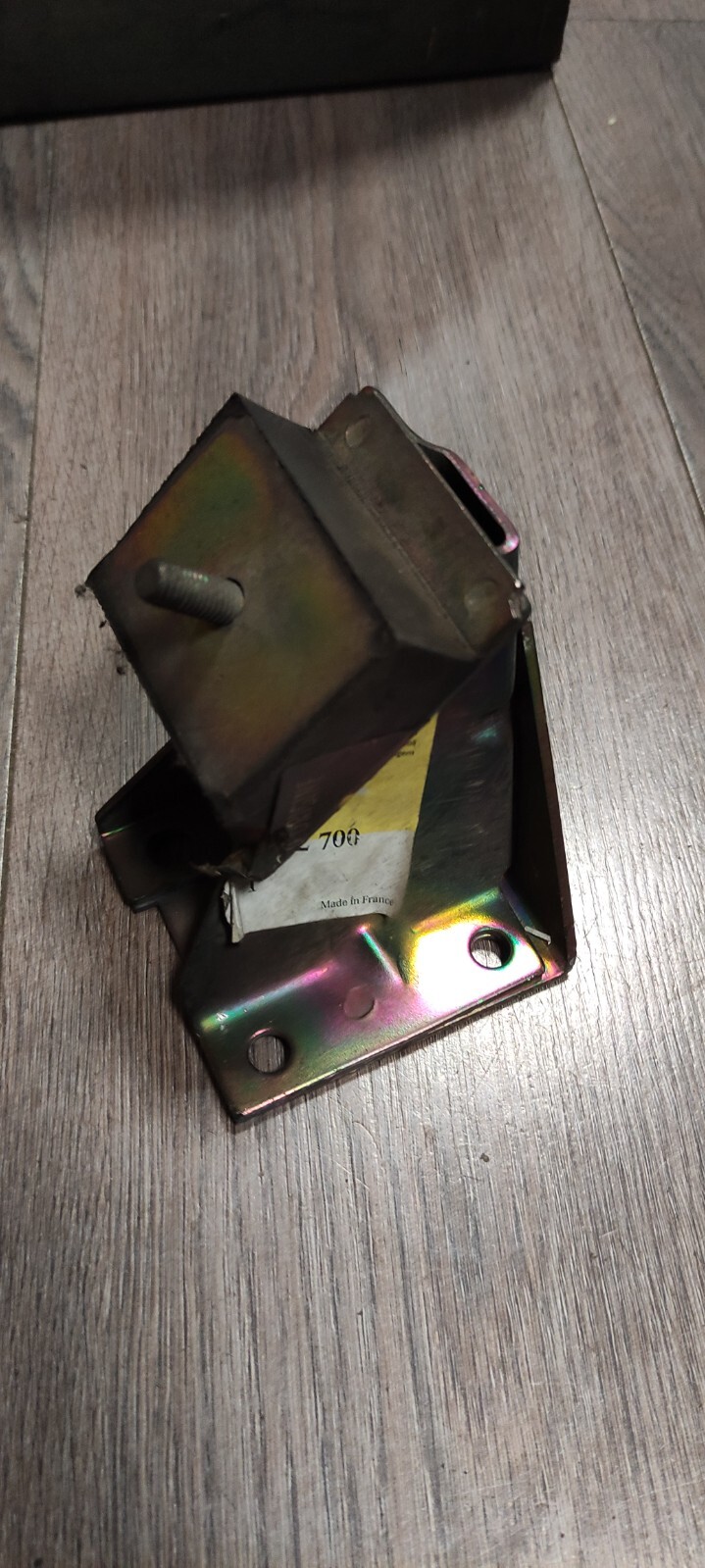 Bloquez les mouvements du moteur avec le support moteur Renault R4 R6 référence 0833182700
