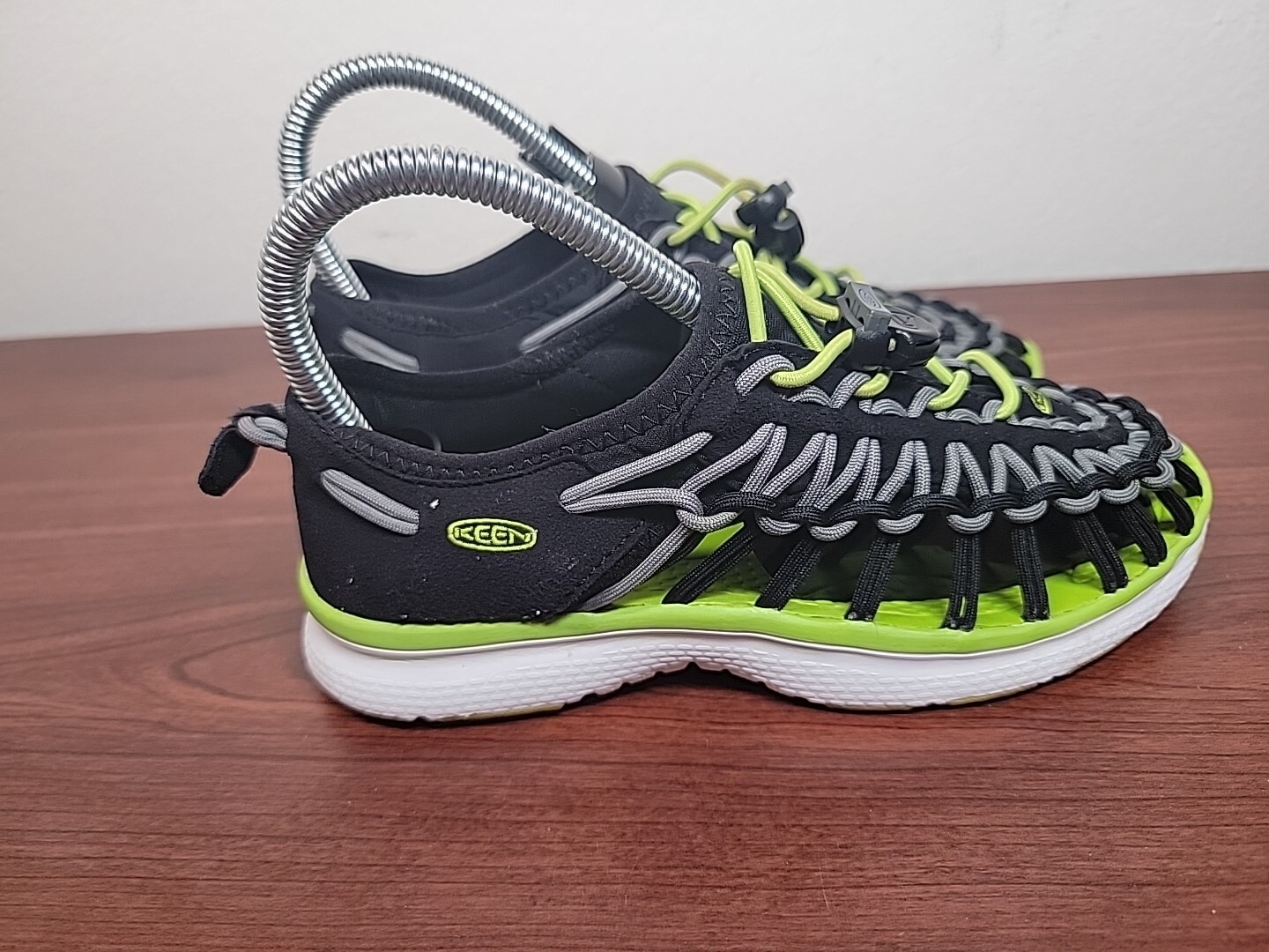 KEEN Uneek Sandalo Sport Acquatici Outdoor Regolabile Giovani Bambini Taglia 3 Nero e Neon