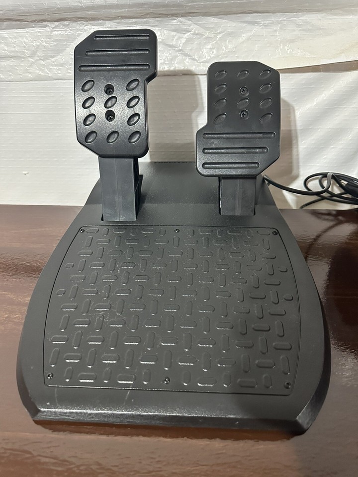 Thrustmaster Ferrari 458 Spider Racing Steering Wheel/Pedals Xbox One