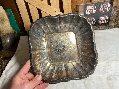 Vintage Reed & Barton Silverplate 8 1/2" Square Scalloped Bowl #180 - Picture 2 of 5