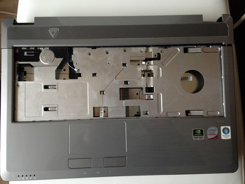 Medion Laptop Gehäuse: Mittelteil, kpl. Abdeckung, Lautsprecher, Touchpad