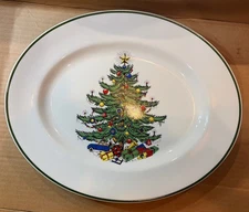 Cuthbertson Original Christmas Tree Oval Serving Platter  England 9 5/8” By 12”