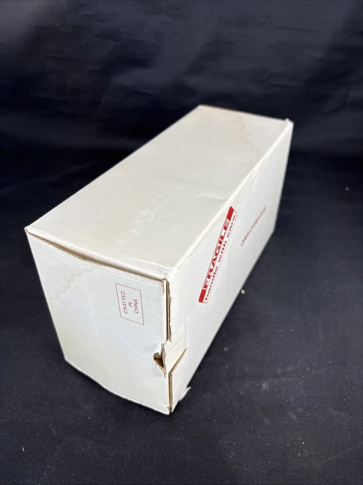 DANBURY MINT 1958 FERRARI 250 TESTA ROSSA W/ Original Box. & Title - Image 3 of 4