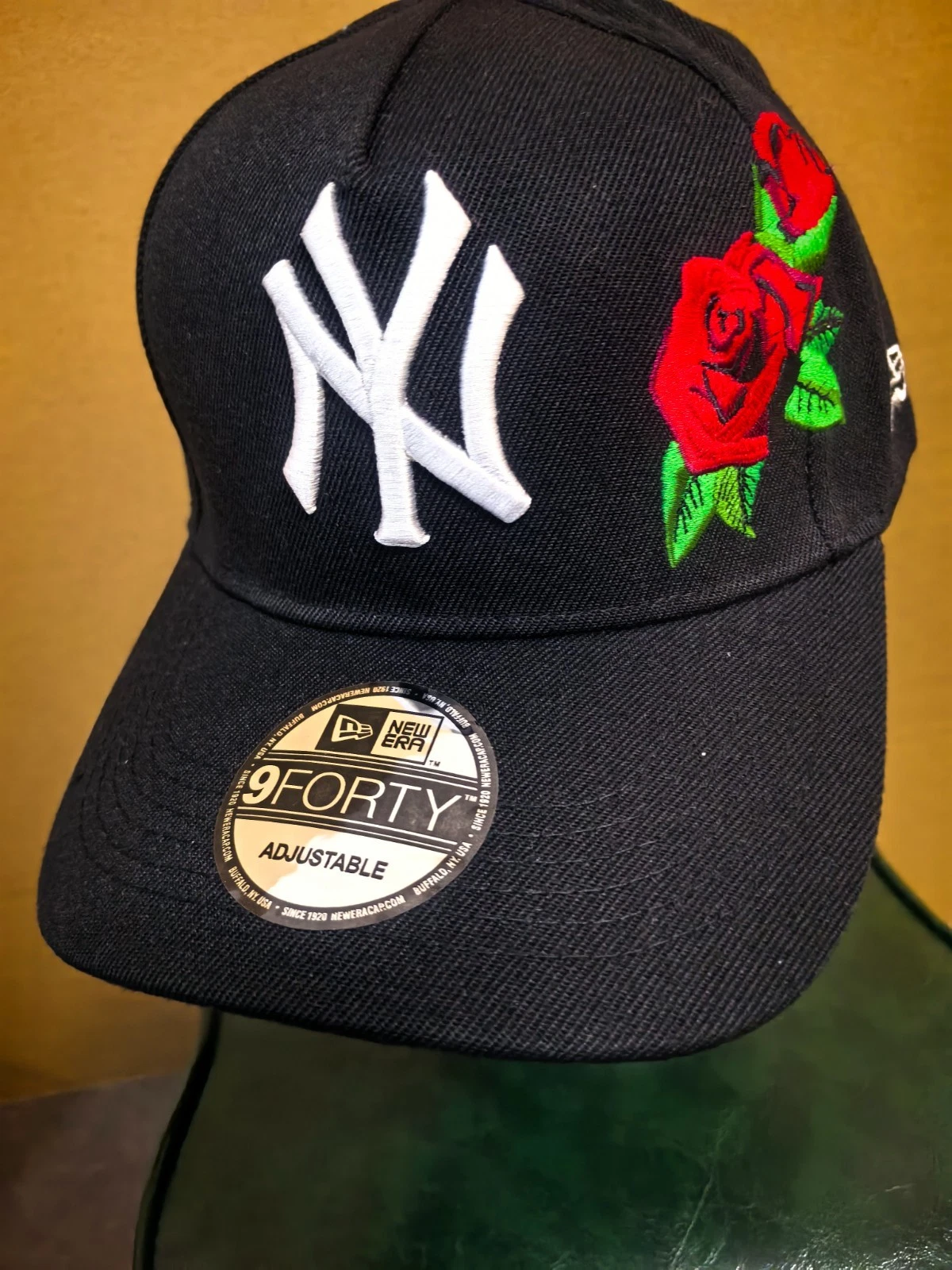 NEW YORK NY YANKEES MLB Black Adjustable Baseball Cap with Rose Embroidery