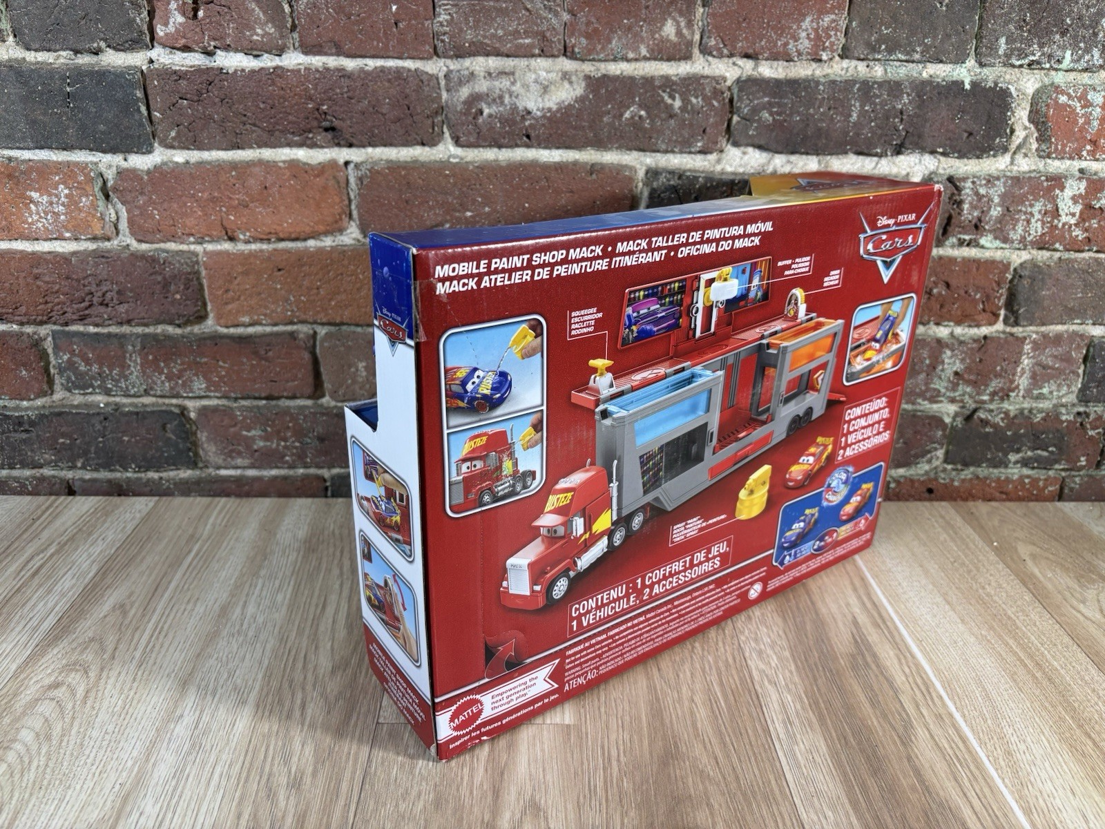 Disney Pixar Cars Color Changers Mobile Paint Shop Mack BRAND NEW