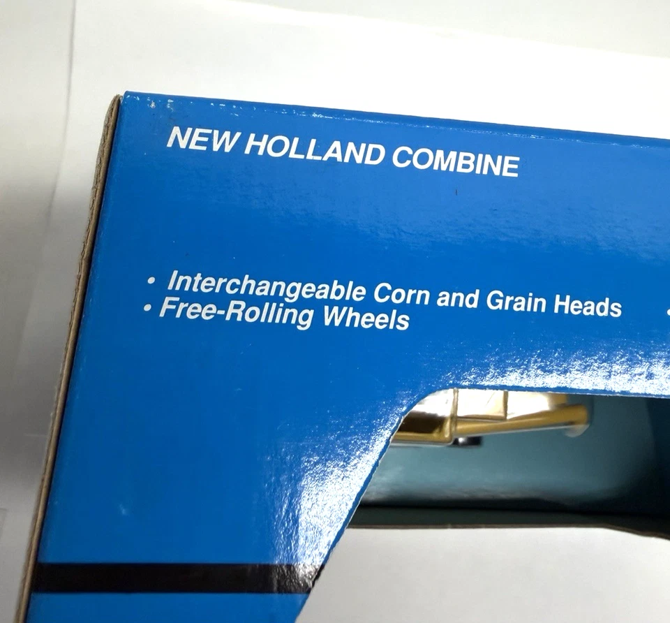 VINTAGE SEALED NEW Ertl Replica Farm Machines New Holland Combine 1992 Die Cast - Image 4 of 4